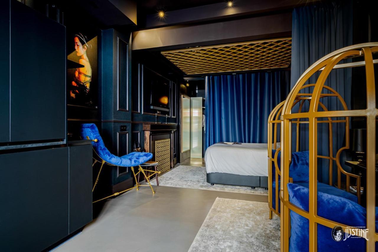 Suite Shibari By Justine Apartments Sobria Elegante Y Pecaminosa Apartamento Turistico En Madrid Rio Eksteriør billede