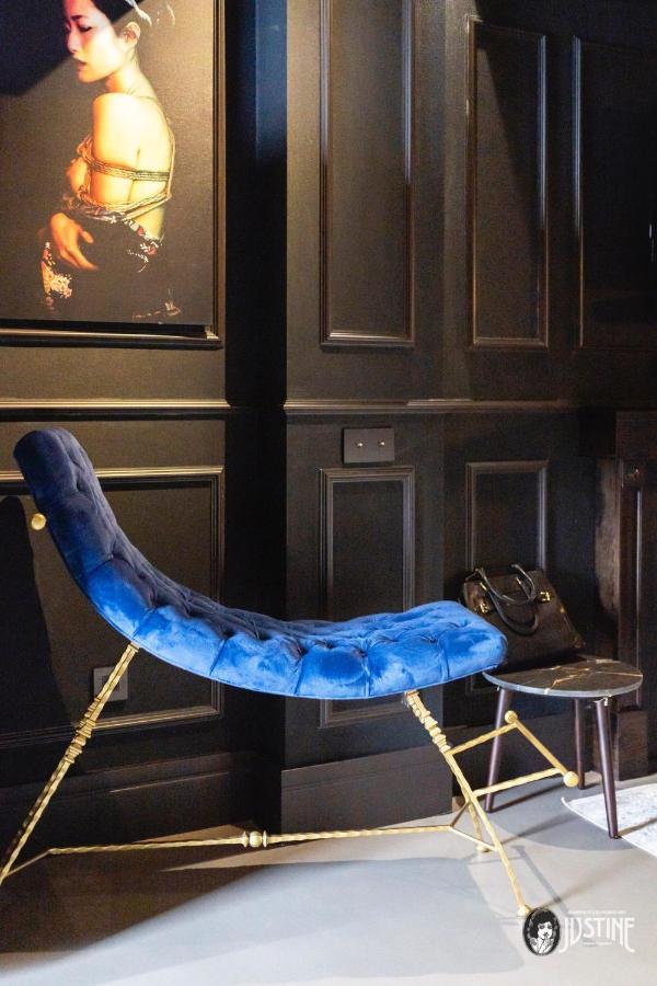 Suite Shibari By Justine Apartments Sobria Elegante Y Pecaminosa Apartamento Turistico En Madrid Rio Eksteriør billede